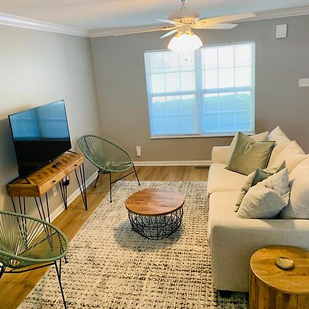 Villa Sleek Retreat W/ Modern Vibes Knoxville Esterno foto
